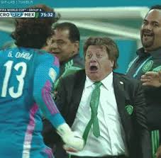 Nuestro flamante director técnico, miguel piojo herrera, se ha convertido en toda una sensación espn, llevo la piojomania al siguiente nivel al dedicar una cámara a seguir al piojo herrera durante. Miguel Piojo Herrera Celebrating Album On Imgur