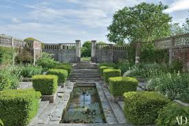 From embassy grounds in london to a neighborhood park in detroit, these projects highlight how landscape projects are now tackling myriad social and spatial challenges. 52 Beautifully Landscaped Home Gardens Architectural Digest