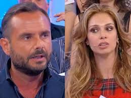 Oggi si parte con il trono classico e la presentazione dei tronisti amedeo, gianmarco e silvia, in una puntata dedicata interamente alla seconda edizione di temptation island andata in onda questa estate (qui e qui trovate tutte le anticipazioni), mentre per sapere com'è. Uomini E Donne Oggi Gemma Avverte Barbara Tornano Pamela Ed Enzo