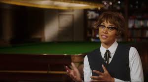 When their headquarters are destroyed and the world is held hostage, the kingsman's journey leads them to the discovery of an. Kingsman The Golden Circle Ginger Halle Berry Behind The Scenes Interview Youtube
