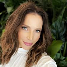 Pokochałam główną bohaterkę mojej nowej sagi Helenę Krzemieniecką, ale za  Lizką, Bogną, Gustavem i innymi bohaterami serii Opowieść warmińska, wciąż  tęsknię. Premiera ostatniego tomu już w najbliższy wtorek. Książka ukaże  się także