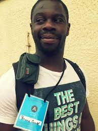 Bruno candé, de 39 anos, foi baleado, no sábado, por outro homem, de 76 anos, em moscavide, no concelho de loures, distrito de lisboa. Preso Suspeito De Assassinar Ator Portugues Bruno Cande A Tiros Familia Cita Racismo Tv E Lazer Extra Online