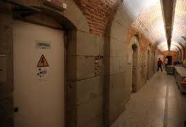 Casa de correos (nl) building in madrid (en); Real Casa De Correos Dos Siglos Y Medio Marcando El Latido De Una Plaza Incesante