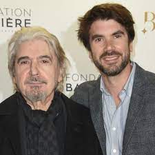 Découvrez tout l'univers serge lama à la fnac. Serge Lama Qui Est Frederic Son Fils Unique Gala