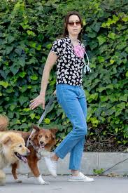 Aubrey plaza hosted the 2020 independent spirit awards on saturday and, of course, her opening was full of jokes that poked fun at not only attendees but bigger issues plaguing the world. Aubrey Plaza Out In Los Feliz 05 05 2020 Celebmafia