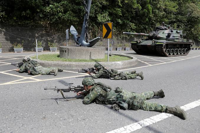 Taiwan 'throttles' mobile internet for first time during annual war games | Reuters