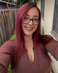 ✨ Big announcement! ✨ I'm opening my doors to work with 3 amazing women who  are ready to rediscover themselves and reignite their spark! After  dedicating years to personal growth and helping