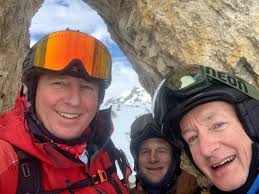 Another great day with the ski club of great brittain freshtracks team.  Never done mouse hole in Tignes before, but great experience climbing  through the hole and then lovely offpiste once climbed!