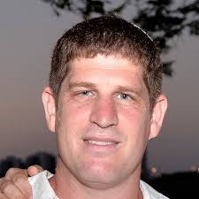 Amazon.com: Strangers: First Contact: 9798844185274: Passal, Assaf,  Largent, Floyd: Books