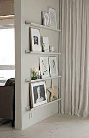 If you are online furniture shopping or if you are visiting a local ikea store near you, you can expect super low prices on a wide variety of exciting home essentials. Estantes Con Marco Pintados Igual Que La Pared Ikea Living Room Room Decor Home Decor