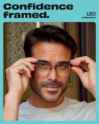 Protect your eyes from the digital glare with our blue light filter;  cutting-edge technology for a clearer view of the world. ○  Scratch-resistant lenses ○ Blue-light blocking ○ Spring hinges for extra