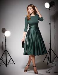 Cool What Color Shoes And Accessories Should I Wear With A Dark Green Dress Full Skirt Dress Modest Dresses Fashion