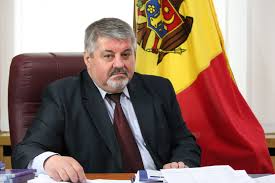 Avocatul poporului este o institutie independenta, menita sa protejeze cetatenii de abuzuri din partea autoritatilor administratiei publice. Avocatul Poporului Din Moldova ContestÄƒ Legea Privind Restituirea Miliardului Furat La Curtea ConstituÅ£ionalÄƒ Epoch Times Romania