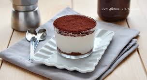 Fresca e spumosa ma leggera grazie allo yogurt magro. Crema Al Caffe In Bottiglia Foodbloggermania It