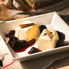 Zimtparfait Mit Rotweinzwetschgen Rezept Lebensmittel Essen Coole Desserts Und Rezepte