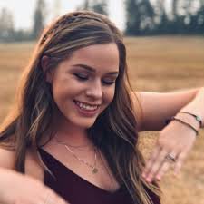 Hannah Bick (@hannahsbick)