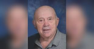 Kristin Hackbarth's Instagram, Twitter & Facebook