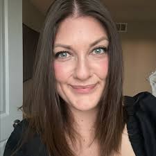 Victoria Kimball's Instagram, Twitter & Facebook