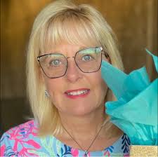 Did the Wildlife Rehab center in Bradenton Beach evacuate animals before  the storm surge?