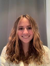 Shannon Fee's Instagram, Twitter & Facebook