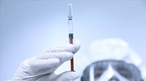 قلل علي فطوم، الباحث في علوم المناعة واللقاحات في شركة بلو ويلاو'' الأمريكية، من خطورة لقاح فايزر المضاد لفيروس كورونا، على الأشخاص الذي يعانون من الحساسية. Jlpevb82182lfm
