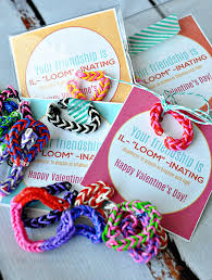 Friends celebrate valentine's day together by partying or hanging out together. Loom Valentine S Day Idea With Printable Card