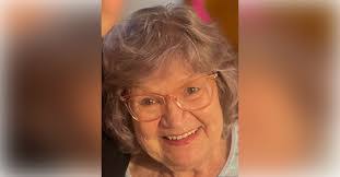 Linda Borgstrom's Instagram, Twitter & Facebook