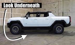 Elements of the hummer ev pickup and the first ever hummer ev suv are engineered to stay informed about the revolutionary gmc hummer ev pickup and suv by signing up to get the the weight of passengers, cargo and options or accessories may reduce the amount you can tow. 2022 Gmc Hummer Ev See Inside Out And Underneath This New Electric Beast The Fast Lane Truck