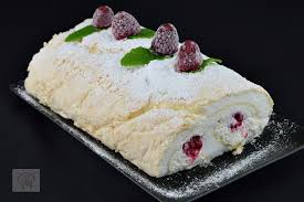 Bilant anual necesar va imbratisez cu mare drag. Rulada De Bezea Cu Zmeura Caietul Cu Retete