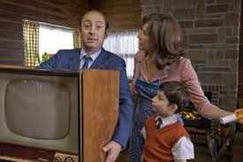 However, one day, he overhears a conversation that leads him to believe that his life might change forever, his mother is pregnant! Film Le Petit Nicolas 2009 Movies Ch Kino Filme Dvd In Der Schweiz