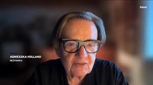 One of the greatest American music critics, Greg Kot, just reviewed our new  record, and we are speechless. Thank you, Greg 🖤