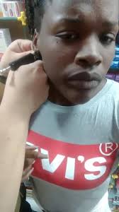 Fanm sa trò stupide menm lè se premye fwa wap fèl