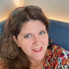 Since it's high school graduation time, I thought it would be fun to see  what year all of my friends graduated🎓 1981 here!