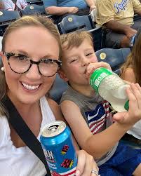 Stephanie Schupp's Instagram, Twitter & Facebook