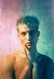 Bedroom pop recently made its way to the grammys when billie eilish and her brother, finneas, won song of the year for bad guy. 80 Bedroom Pop Artists Ideas Pop Artist Conan Gray Aesthetic Singer