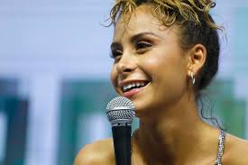 Camila gallardo no está entre los 500 artistas más apoyados y visitados de esta semana, su mejor puesto ha sido el 81º en marzo de 2019. Cantante Cami Y Otras 7 Personas Fueron Detenidas En Fiesta Clandestina En Las Condes La Nacion