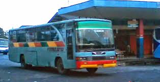 Bus ini masih satu garasi dengan po. Foto Kenangan Bus Bumel Tempo Dulu Di Sekitaran Pulau Jawa