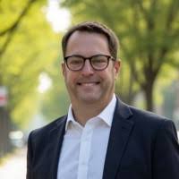 900+ "Fegan ." profiles