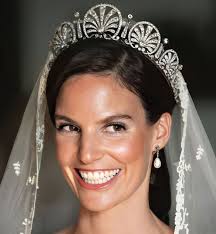 Pin de Carol Ann Boman-Rodgers en Royals en 2025