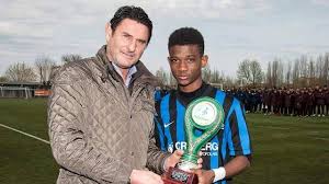 Amad diallo sebenarnya sudah dipastikan ke manchester united pada musim panas lalu. Mu Segera Bisa Mainkan Titisan Messi Bola Liputan6 Com