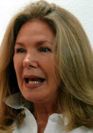 PROTAGONICAS: CORINA CASTRO