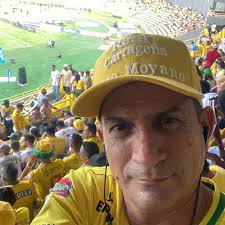 Ella es mi Tía Vicky. Una mujer alegre, bacana, noble, descomplicada y con  un alma pura y linda. Le dedicó la mayor parte de su vida a trabajar por la  cultura de