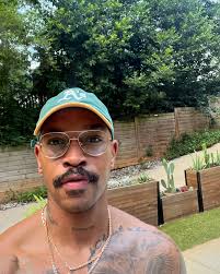 20 slides of This & That.” . #Dump 💫