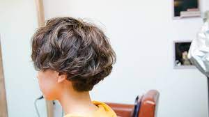 フォンセブルージュとツイストスパイラルパーマで洒落たショートスタイルに ツイスト スパイラル パーマ スパイラルパーマ パーマ