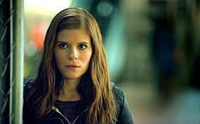 Kate mara talks house of cards, her take on her character, how multiple directors shot the series, working with kevin spacey and season two. House Of Cards Kate Mara On That Scene Ew Com
