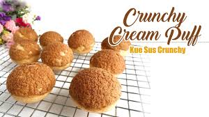 Boleh juga dihancurkan memakai palu atau ulekan. Choux Au Craquelin Crunchy Cream Puff Kue Sus Crunchy Youtube