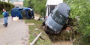 So heftig stürmt es heute in der schweiz. Schweiz Und Norditalien Vier Menschen Durch Starke Unwetter Verletzt Kolnische Rundschau