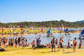 Take a look at upcoming festivals similar to boom festival and choose your next festival adventure Idanha A Nova Boom Festival Espera 30 Mil Pessoas De 147 Nacionalidades Medio Tejo