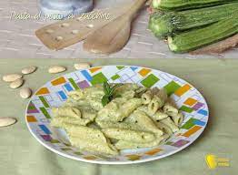 Potete prepararli al vapore o in microonde e si possono. Ricette Con Zucchine Facili E Veloci Antipasti Primi Secondi E Contorni