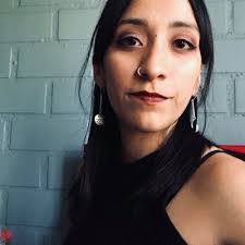 Elizabeth Bustos's Instagram, Twitter & Facebook